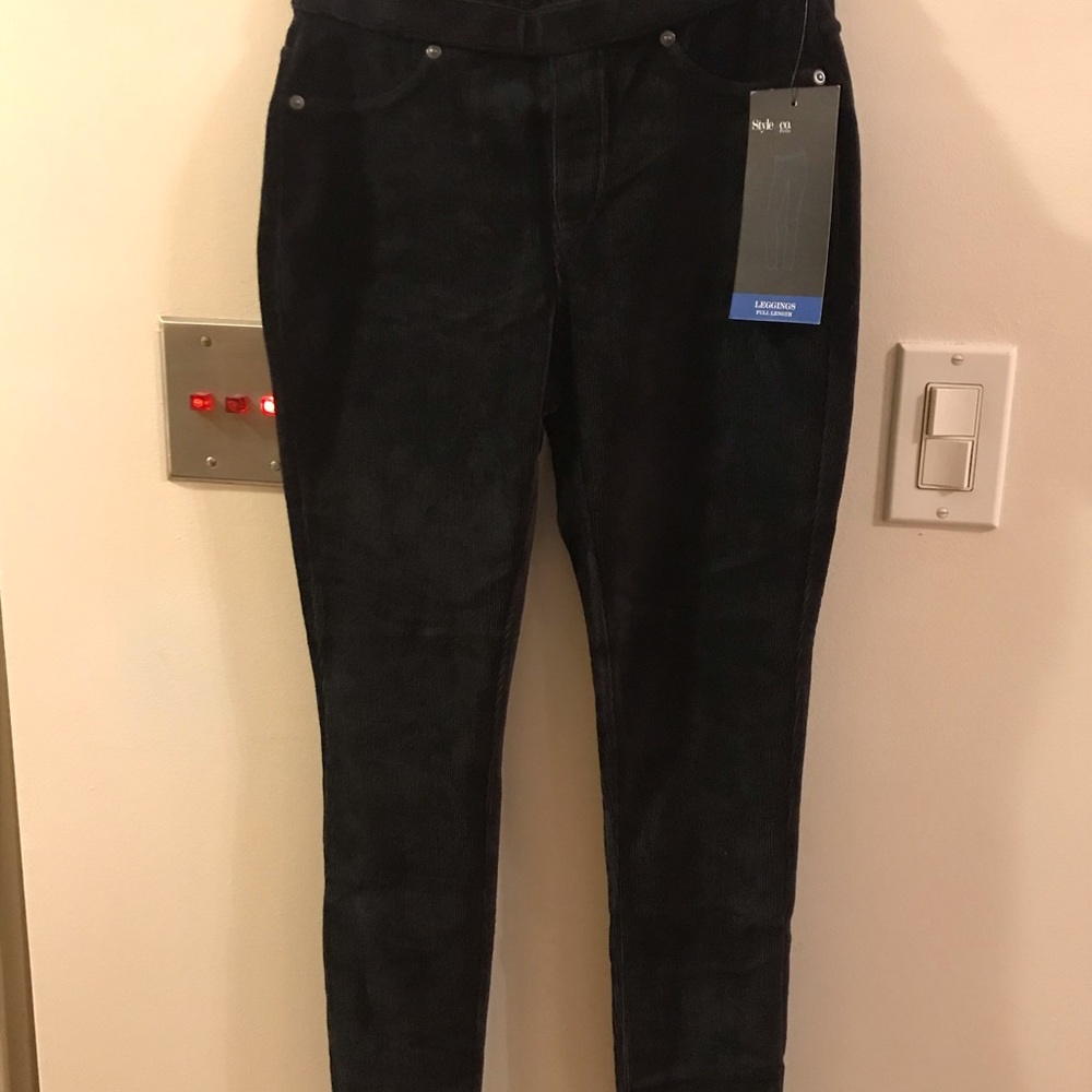 Style and co corduroy leggings. Brand new.